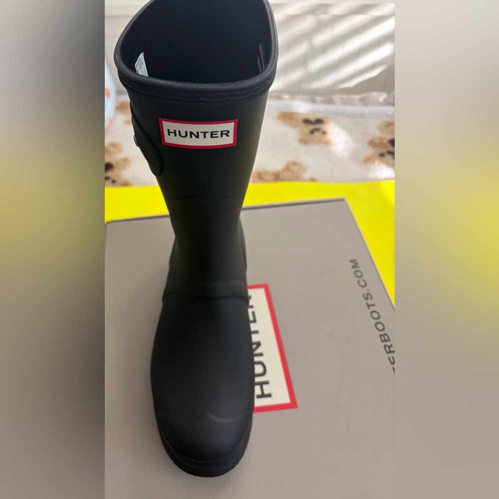 ❤️Hunter
Original Short Back Adjustable Rain Boots
Women's size 9M Black New - Picture 11 of 15